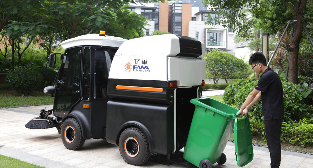 小型道路清掃車